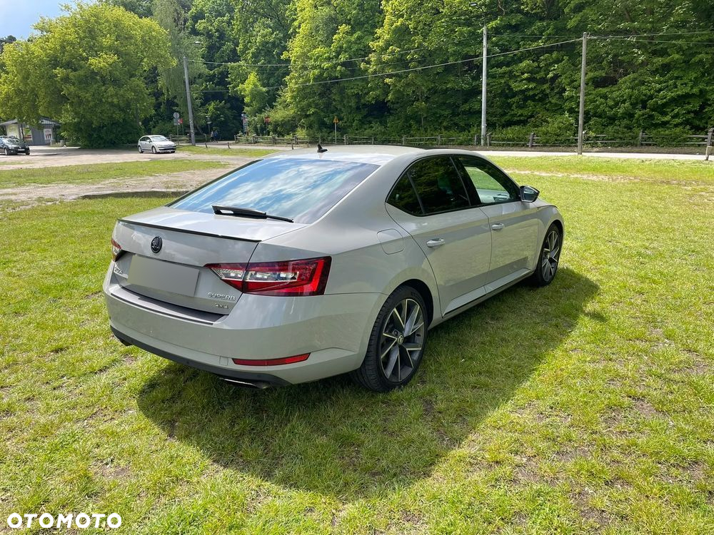 Skoda Superb 2.0 TSI 4x4 Sportline DSG - 8