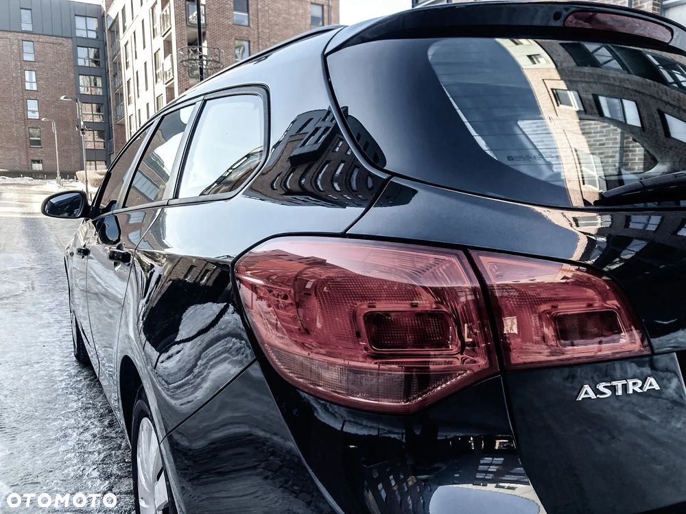 Opel Astra 1.3 CDTI Cosmo ecoFLEX - 11