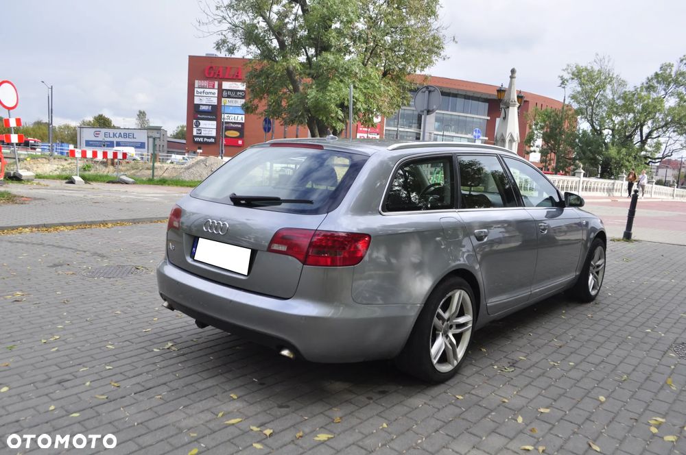 Audi A6 - 4