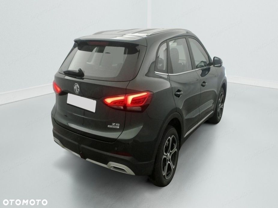 MG ZS Hybrid+ - 6