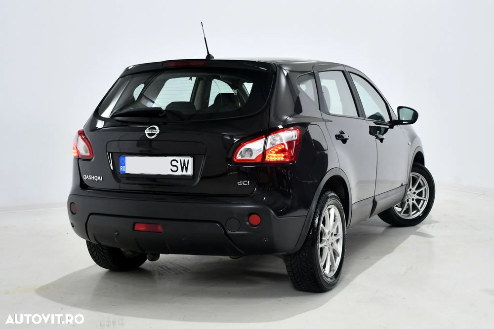 Nissan Qashqai 1.5 dCi DPF visia - 11