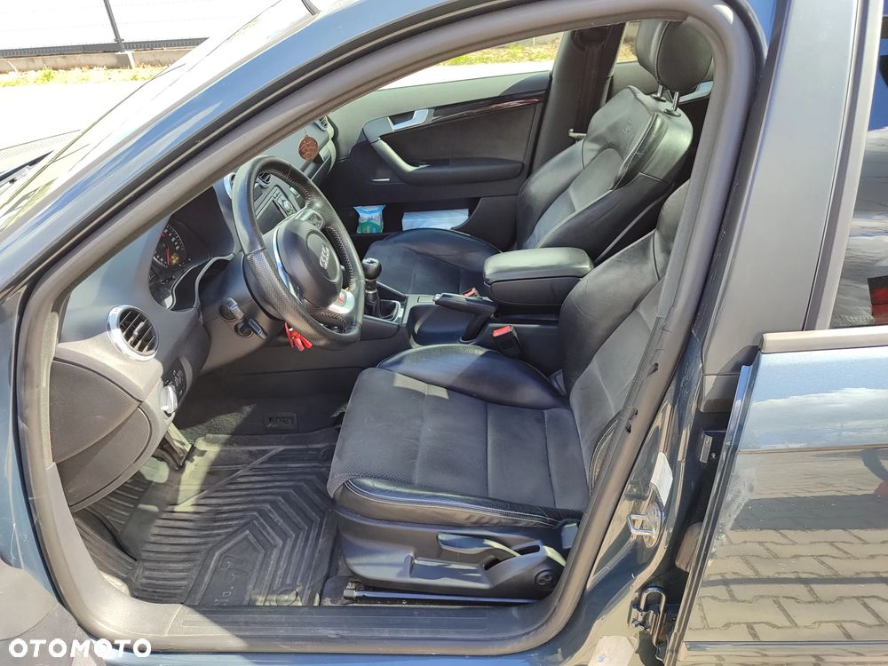 Audi A3 Sportback 2.0 TDI DPF Quattro Attraction - 2