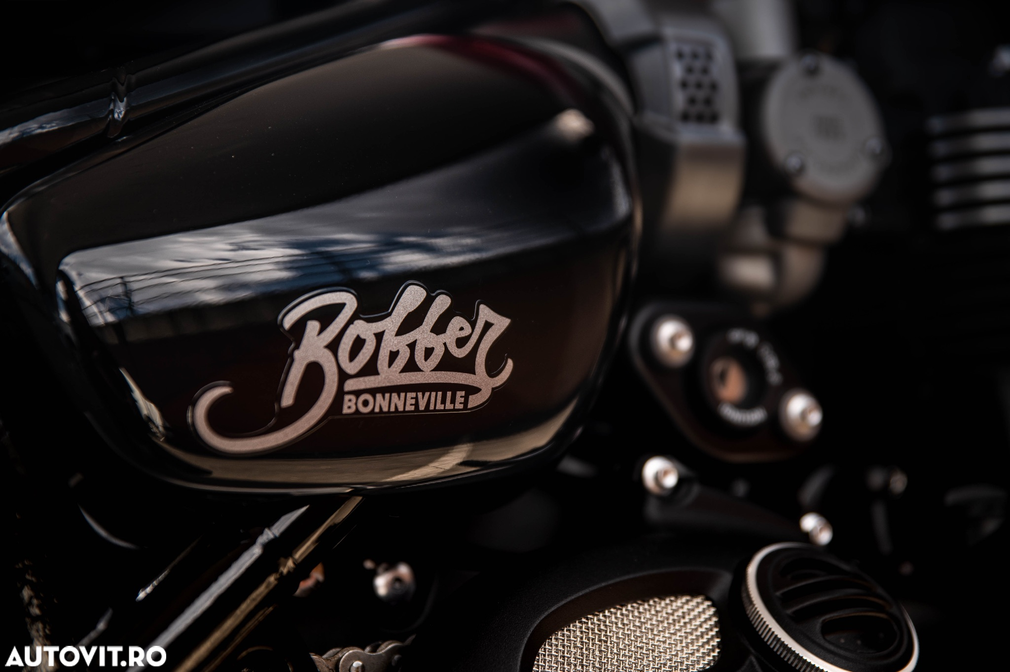 Triumph Bonneville Bobber - 5