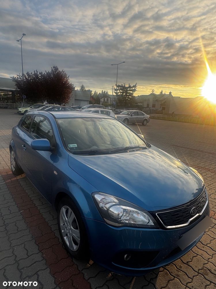 Kia Ceed - 1