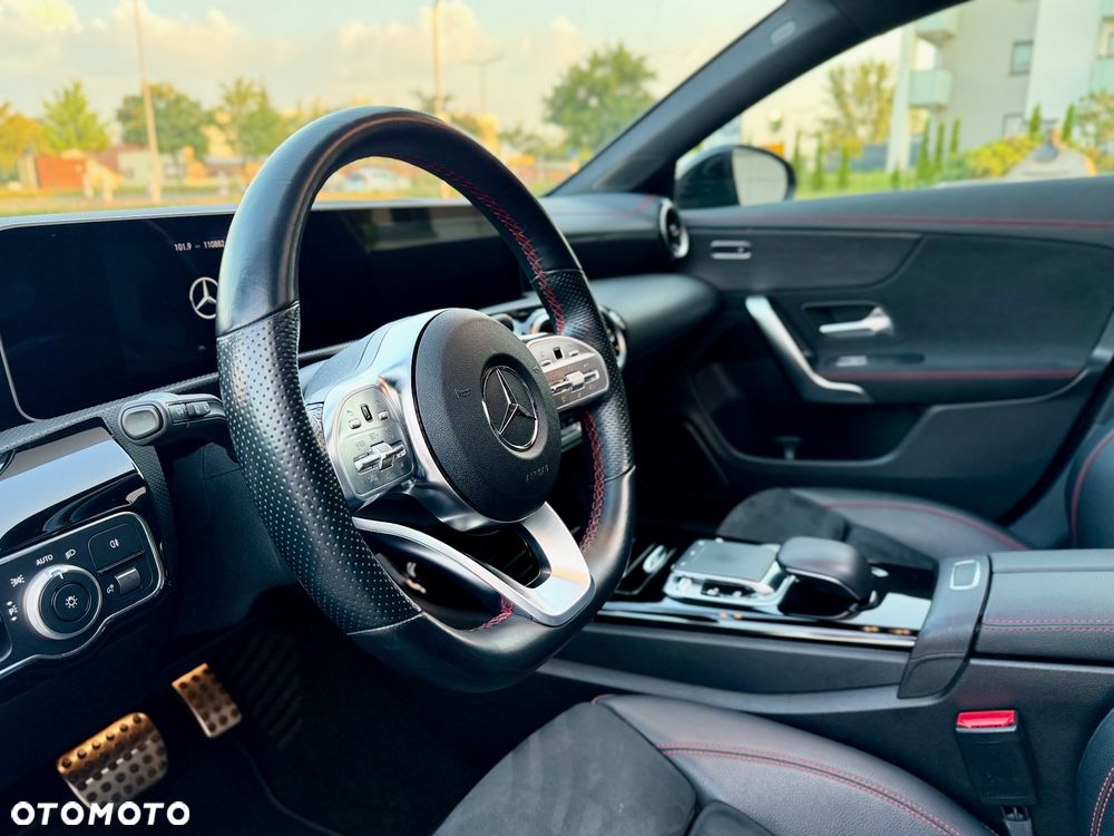 Mercedes-Benz CLA 200 AMG Line 7G-DCT - 11