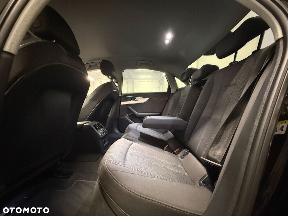 Audi A4 Limousine - 22