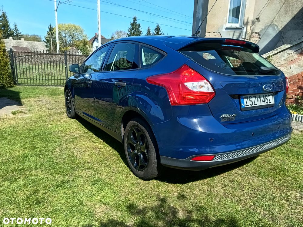 Ford Focus 1.6 Trend - 25