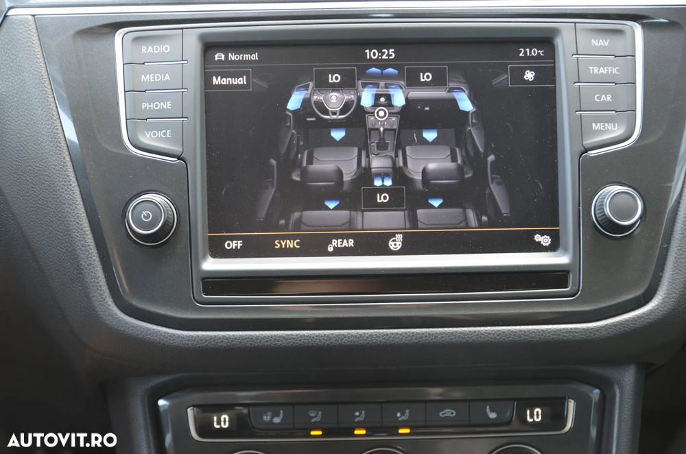 Volkswagen Tiguan 2.0 TDI DPF 4Motion BlueMotion Technology DSG Track & Style - 39