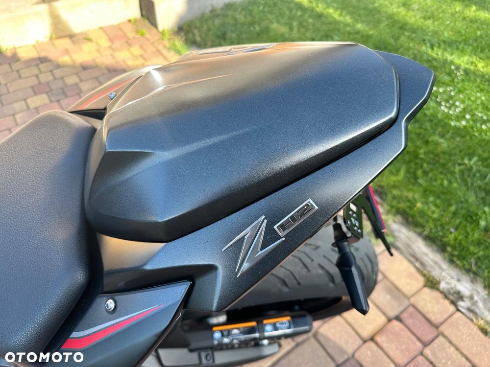 Kawasaki H2 - 15