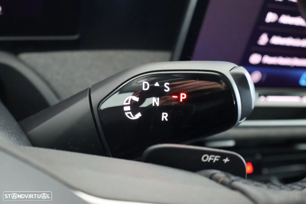VW Passat Variant 1.5 TSI eHybrid Business DSG - 21