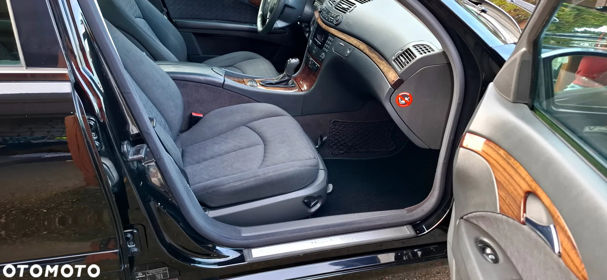Mercedes-Benz Klasa E 320 Classic - 24