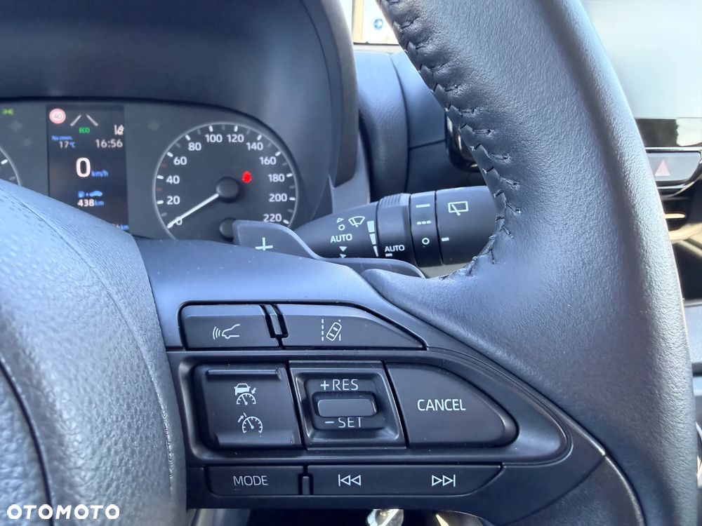 Toyota Yaris 1.5 Comfort CVT - 18