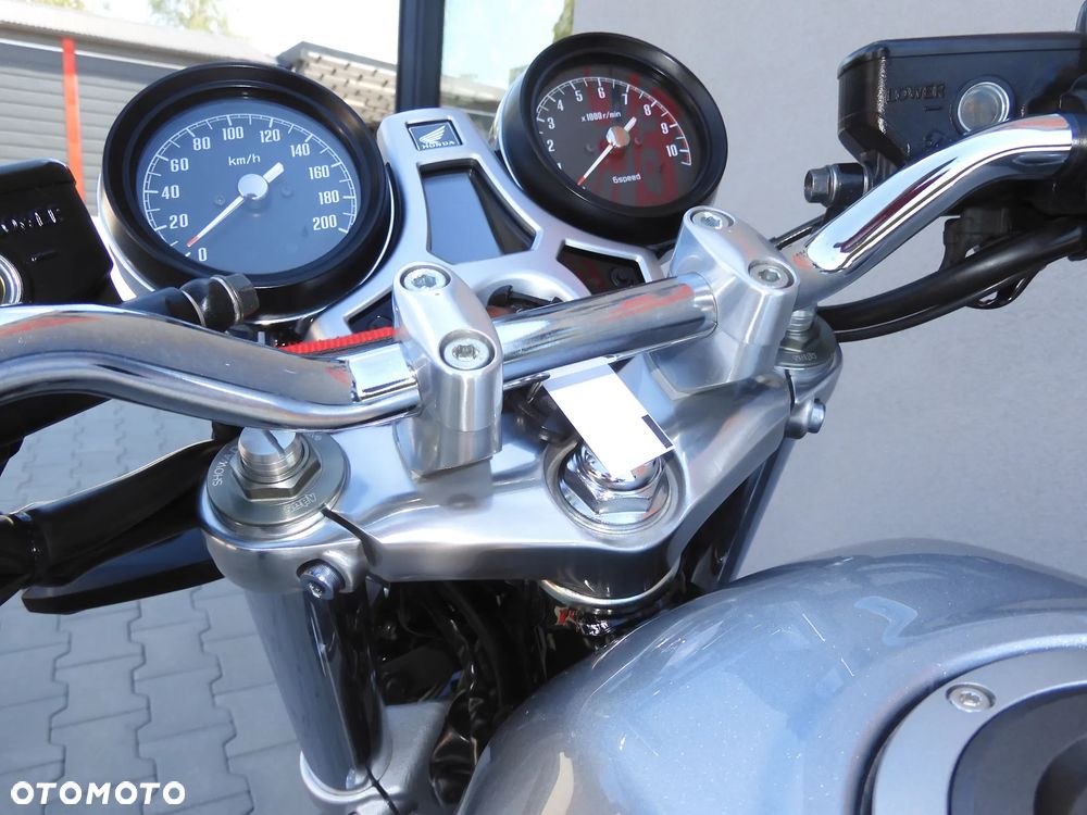 Honda CB - 22