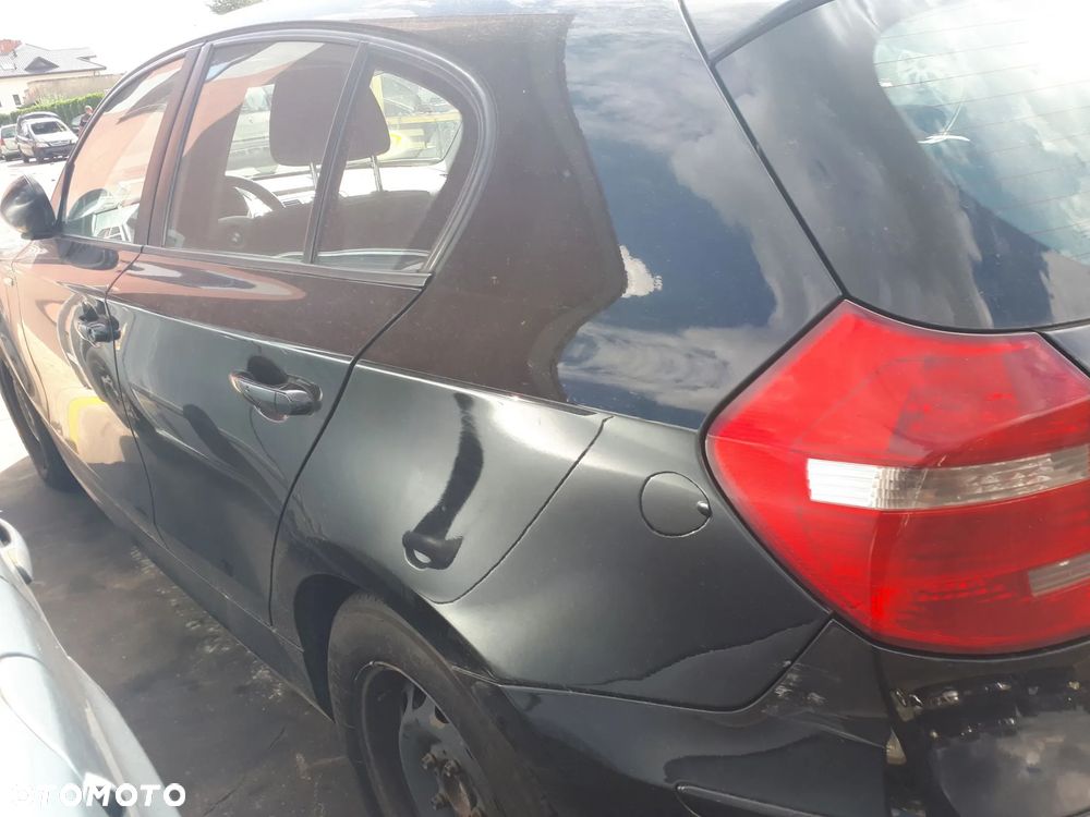 BMW 1 E87 07-11 LIFT KLAPKA WLEWU PALIWA 668/9 SCHWARZ 2 - 14