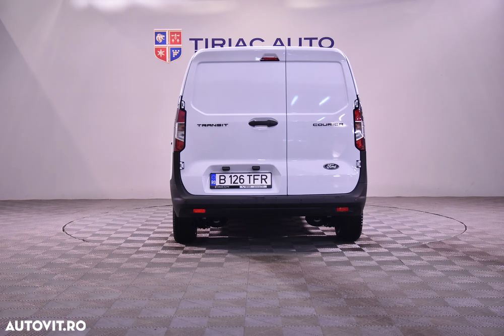 Ford Transit Courier Van - 4