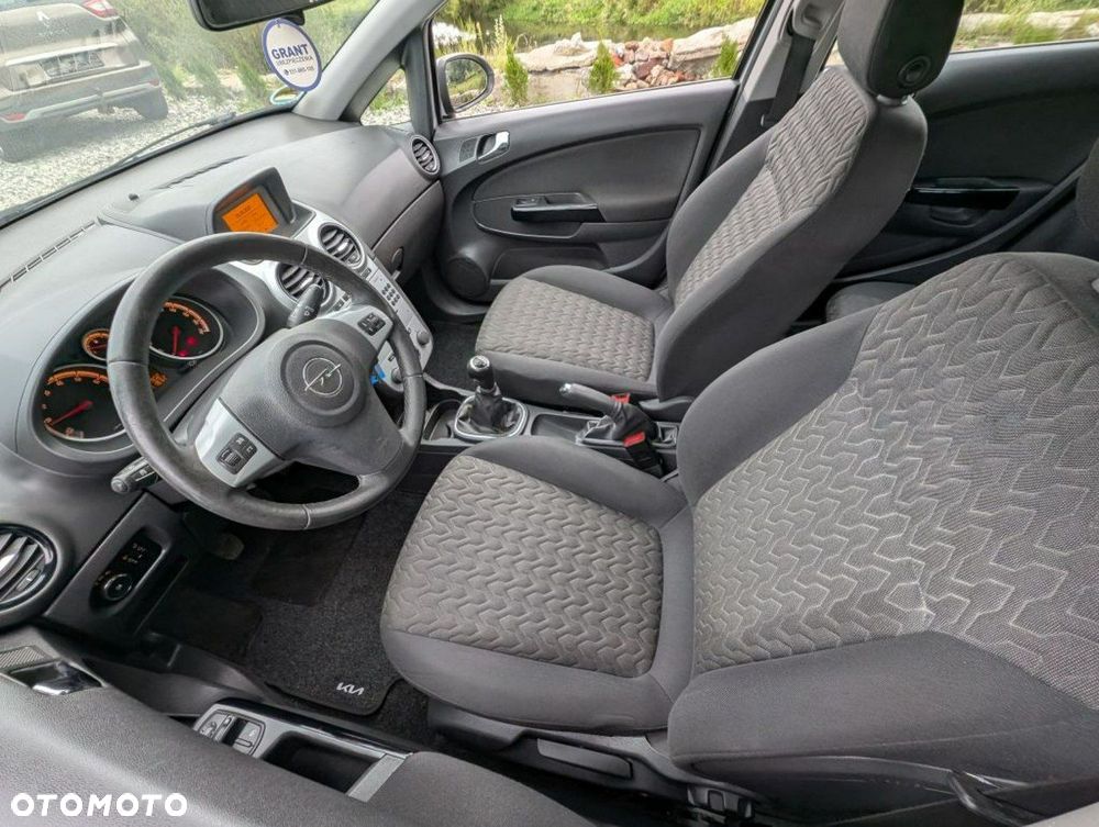 Opel Corsa - 18