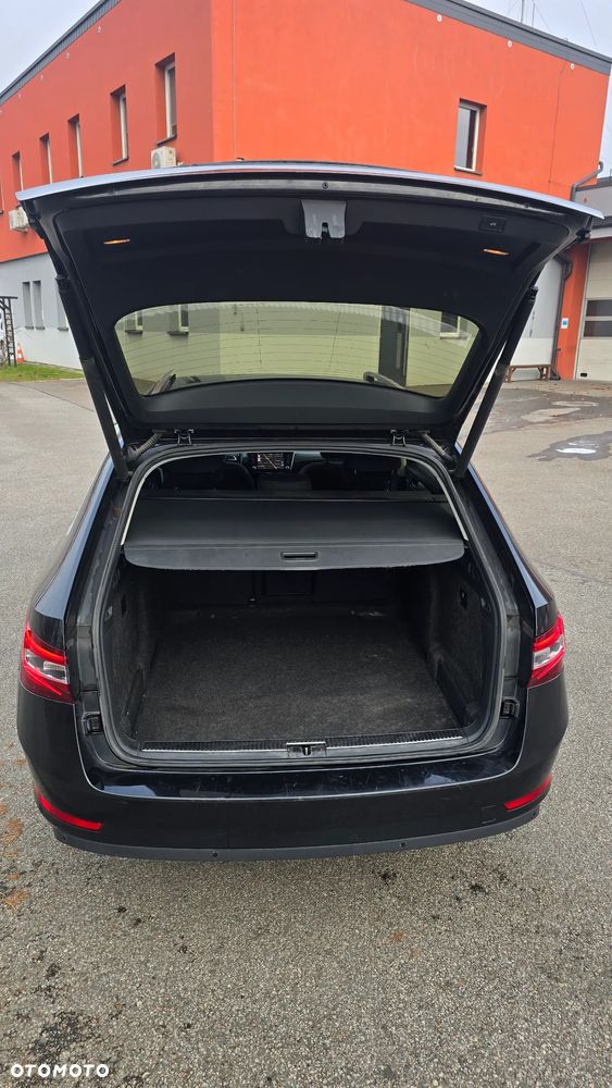 Skoda Superb 2.0 TSI Style DSG - 19