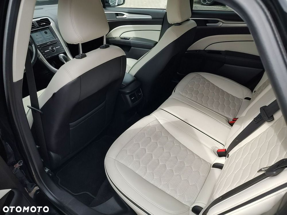 Ford Mondeo 2.0 EcoBoost STart-Stopp Autom Vignale - 24