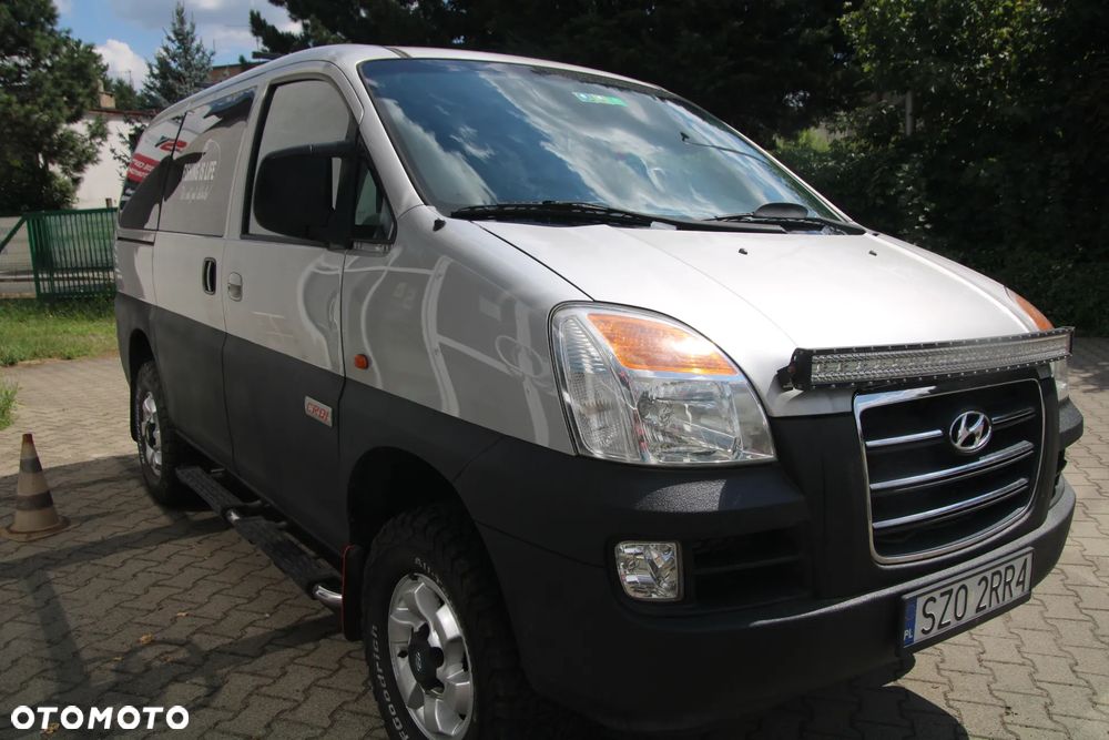 Hyundai H-1 Starex - 6