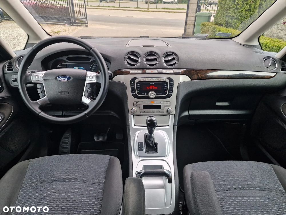 Ford Galaxy 2.0 TDCi DPF Ghia - 16
