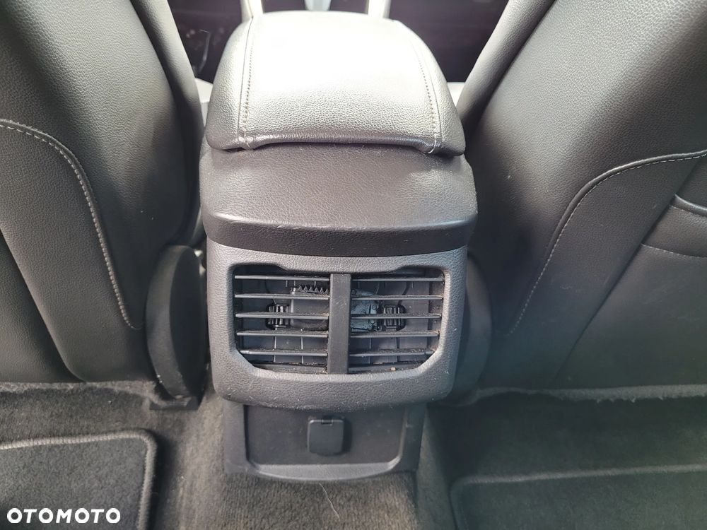 Ford Fusion - 28