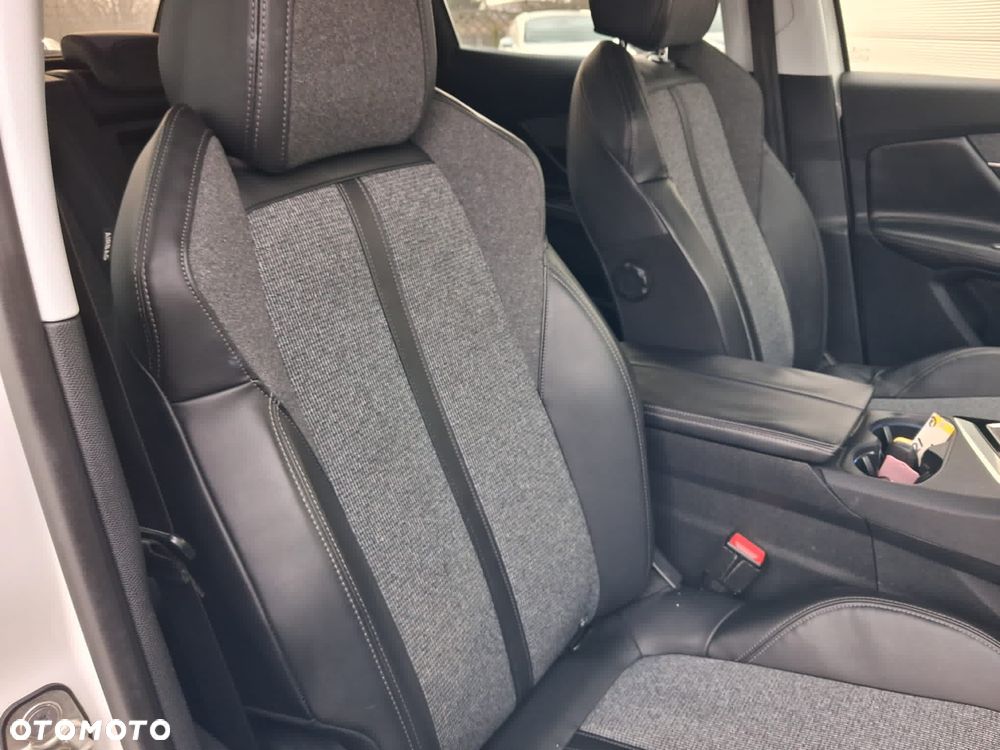 Peugeot 3008 PureTech 130 Stop & Start GPF Allure Business-Paket - 19