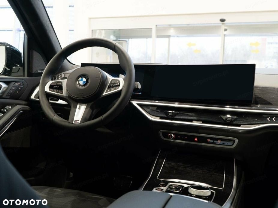 BMW X7 - 7