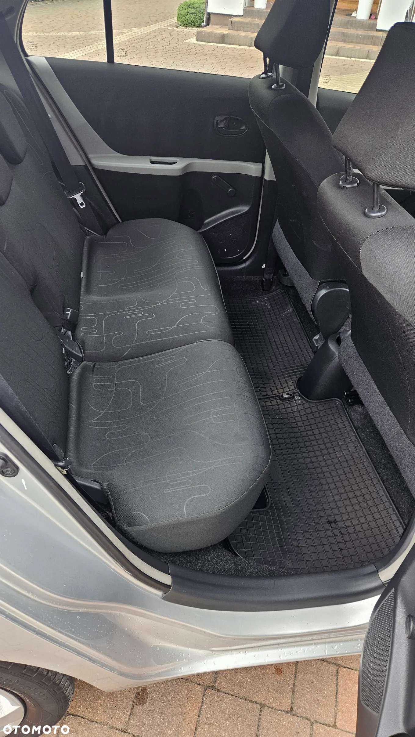 Toyota Yaris - 10