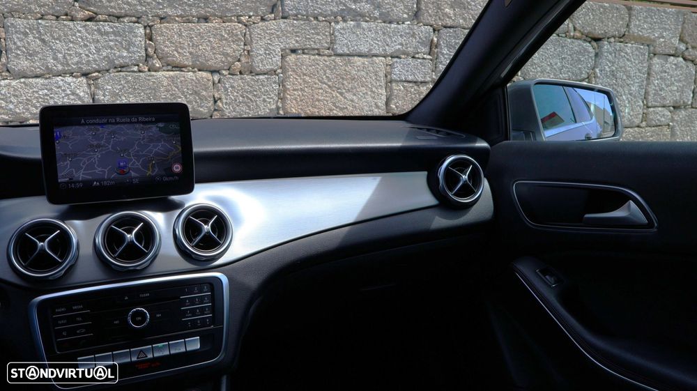 Mercedes-Benz GLA 220 - 14