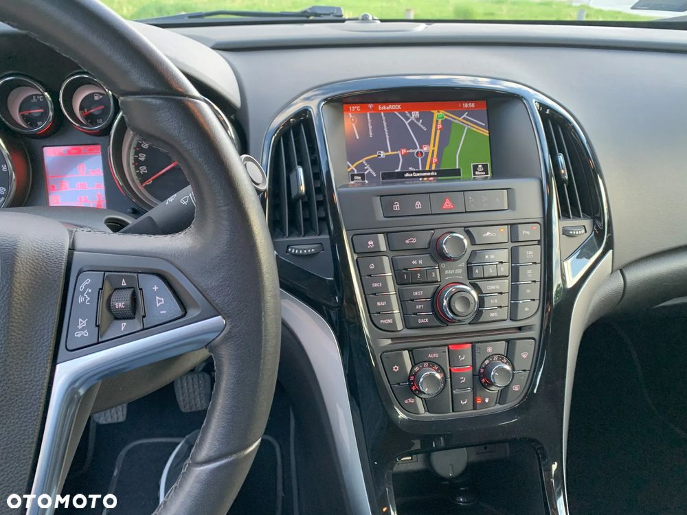 Opel Astra 1.6 CDTI Executive - 10