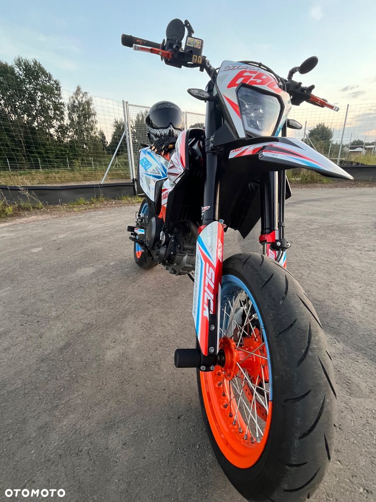 KTM SMC 690 - 11