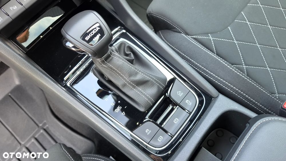 Skoda Karoq 2.0 TSI 4x4 DSG Sportline - 22