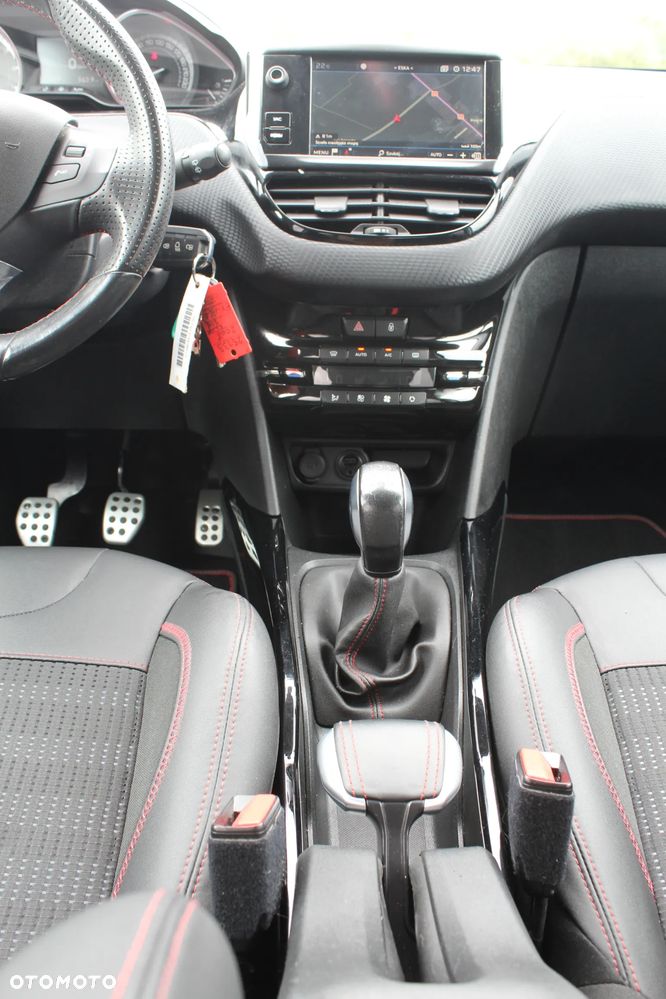 Peugeot 2008 PureTech 110 Stop&Start GT-Line Edition - 32