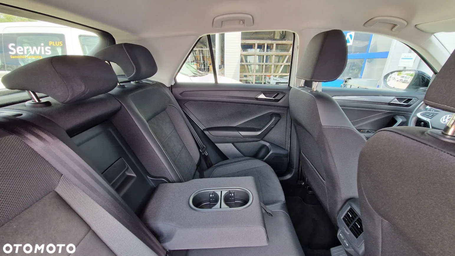 Volkswagen T-Roc - 21