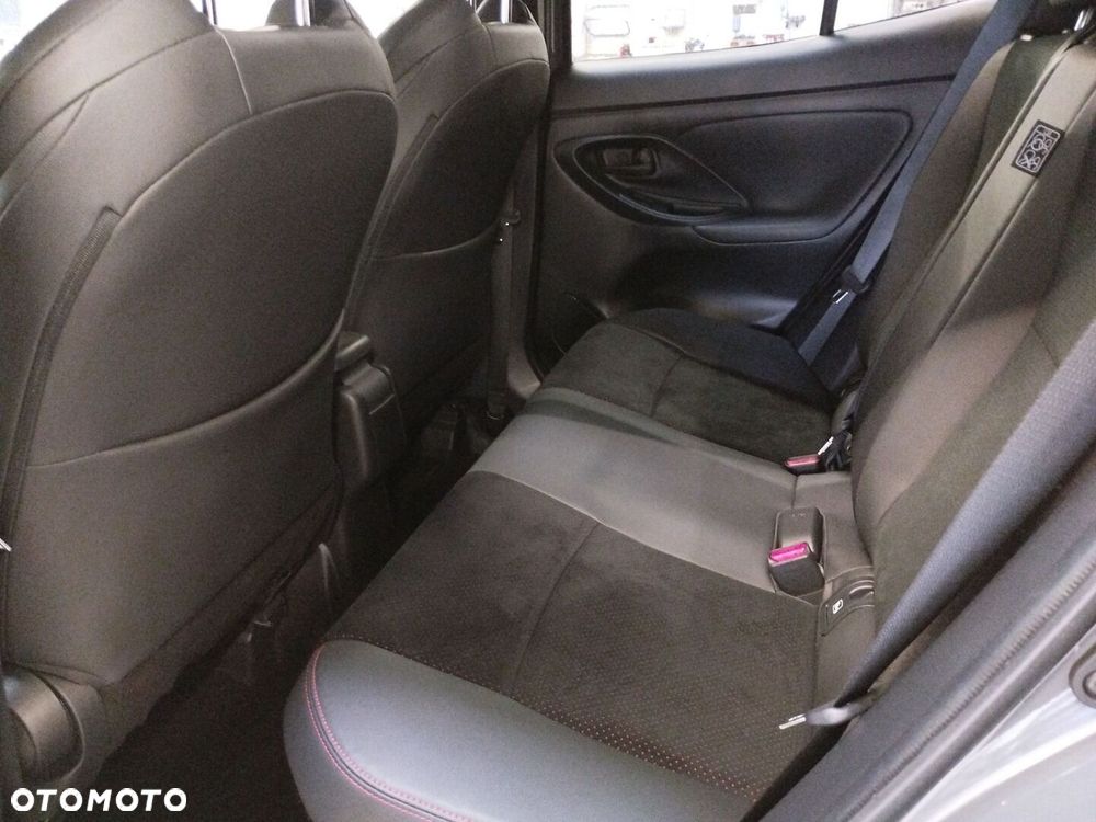 Toyota Yaris Cross Hybrid 1.5 GR Sport - 11