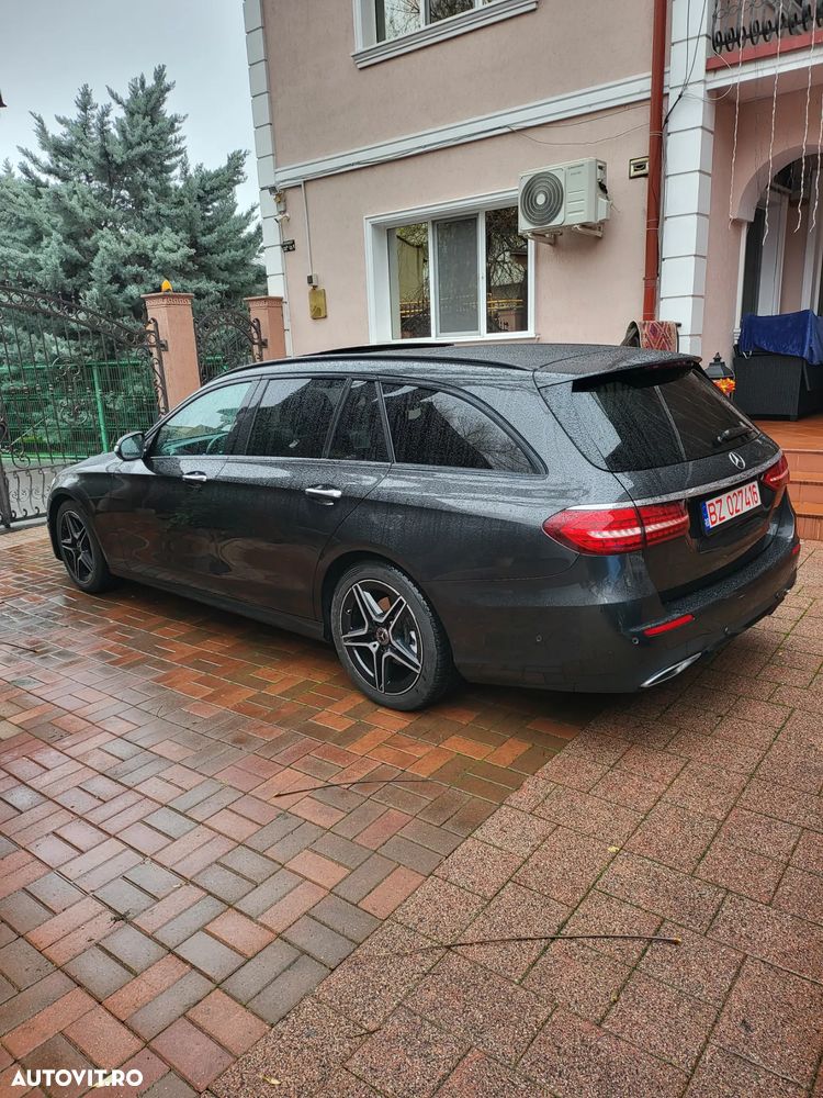 Mercedes-Benz E 220 d 4Matic 9G-TRONIC AMG Line - 3