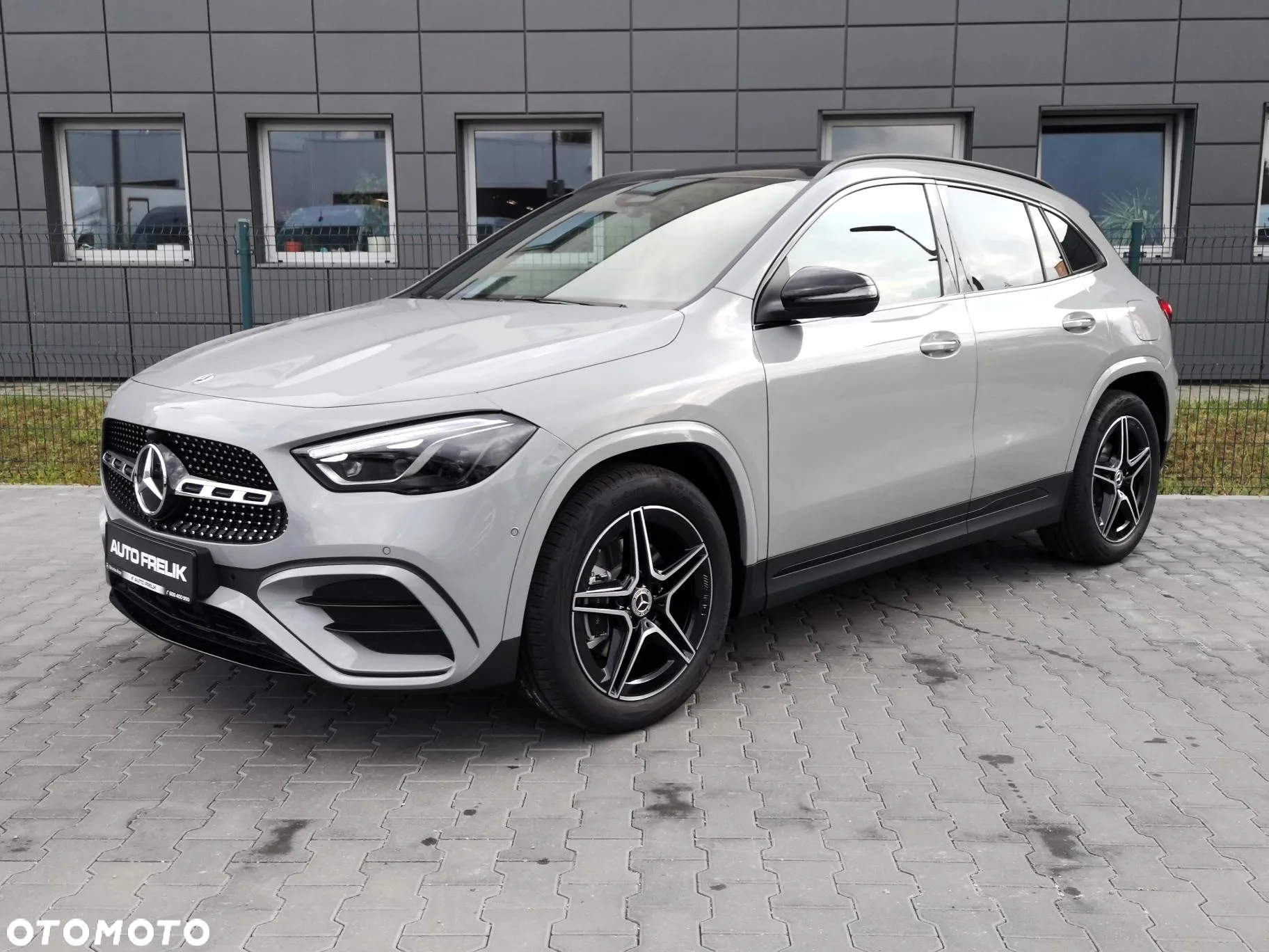 Mercedes-Benz GLA 200 AMG Line - 3
