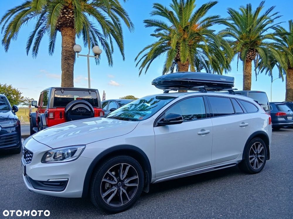 Volvo V60 T5 AWD Geartronic Momentum - 1