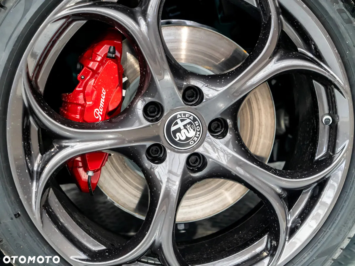 Alfa Romeo Giulia - 17