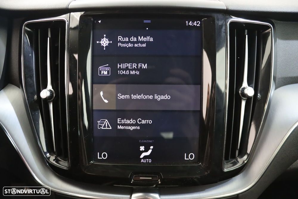 Volvo XC 60 2.0 D4 Inscription AWD Geartronic - 23