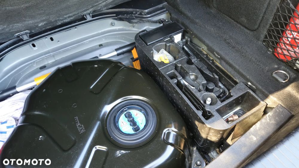 Mercedes-Benz Klasa E 350 BlueTec Avantgarde - 26