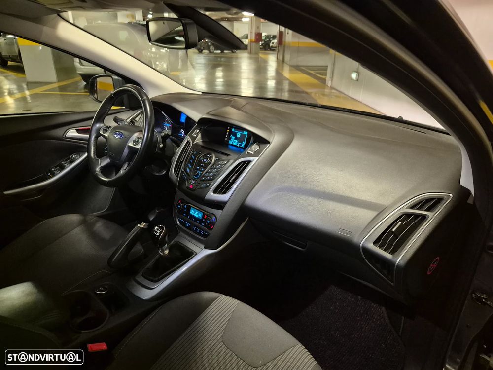 Ford Focus SW 1.6 TDCi Titanium Best - 37