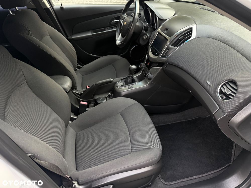 Chevrolet Cruze 1.7 D LT+ Premium - 29