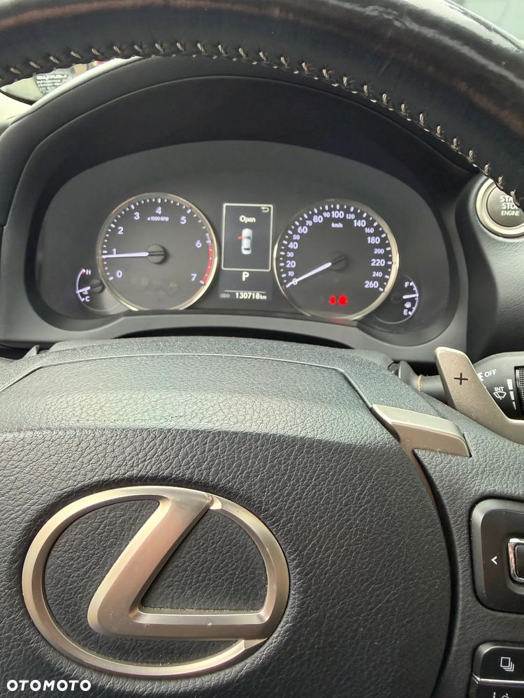 Lexus IS 200t / 300 Prestige - 18