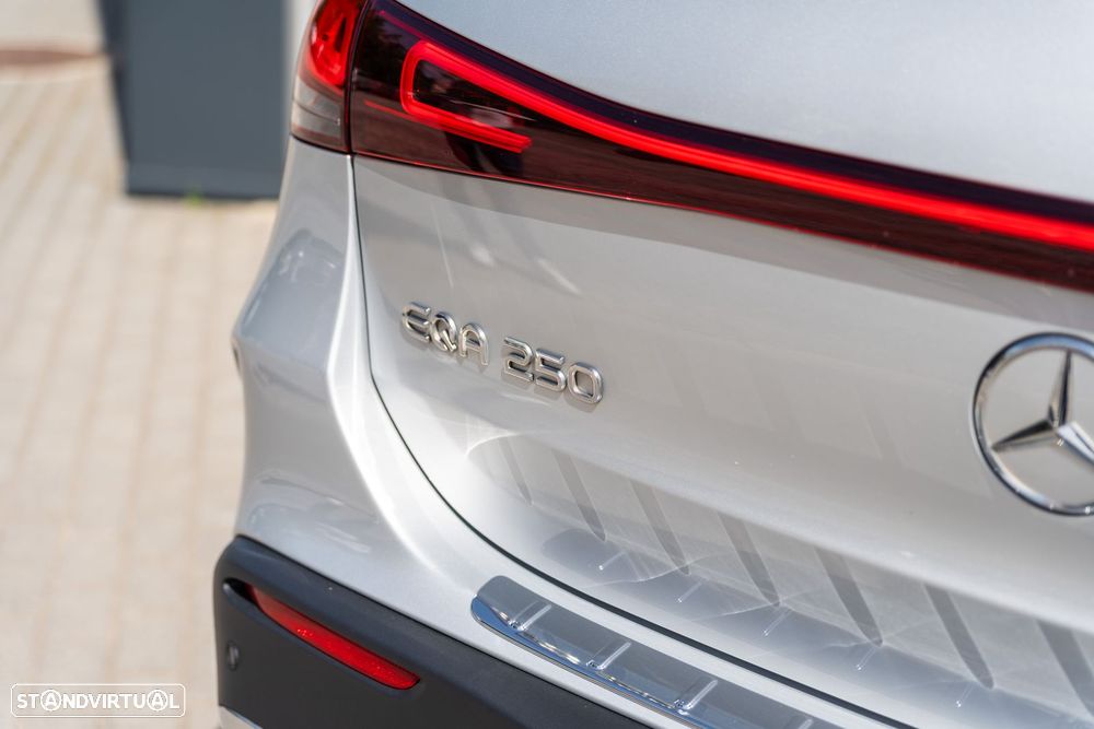 Mercedes-Benz EQA 250 AMG Line - 38