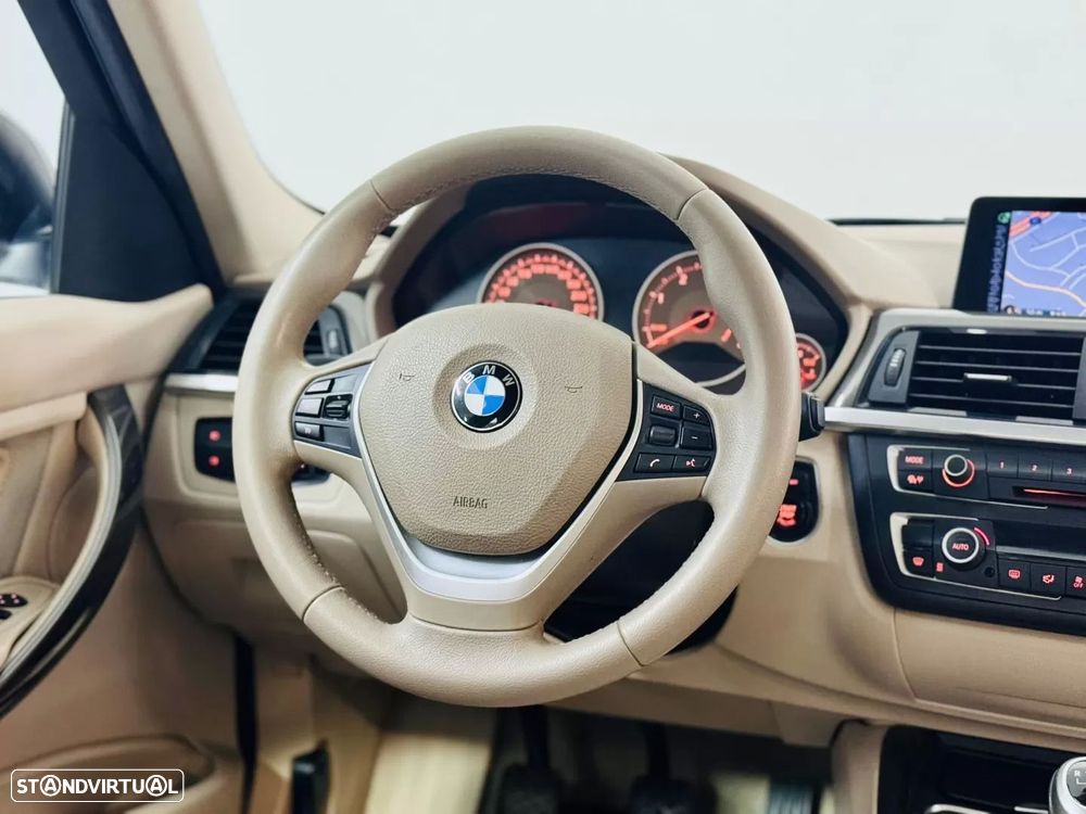 BMW 318 d Modern Line - 33