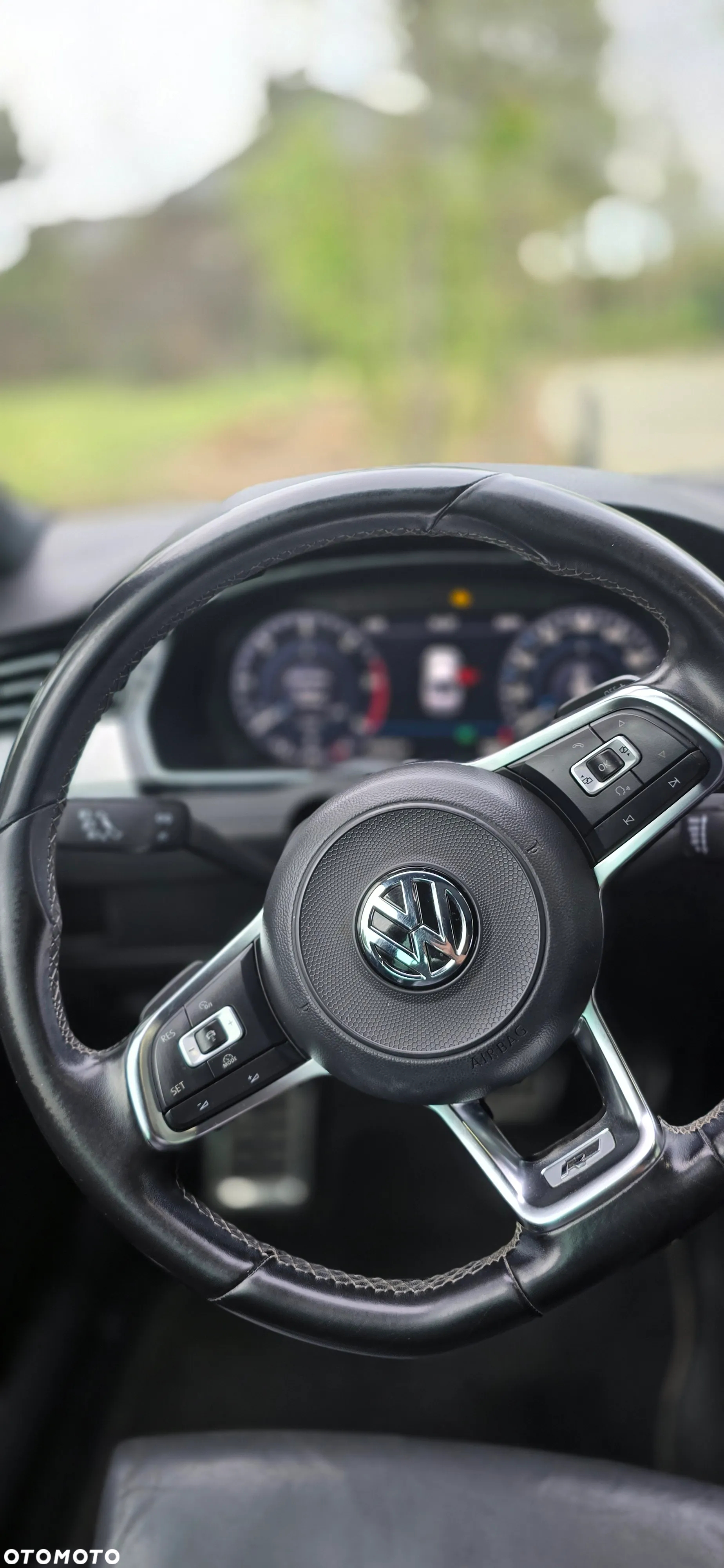 Volkswagen Passat - 14