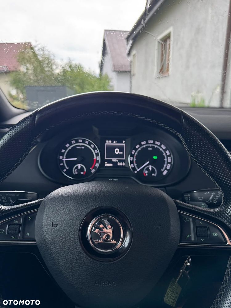 Skoda Octavia 2.0 TDI RS DSG - 4