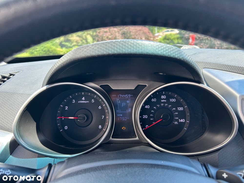 Hyundai Veloster 1.6 GDI Comfort - 22