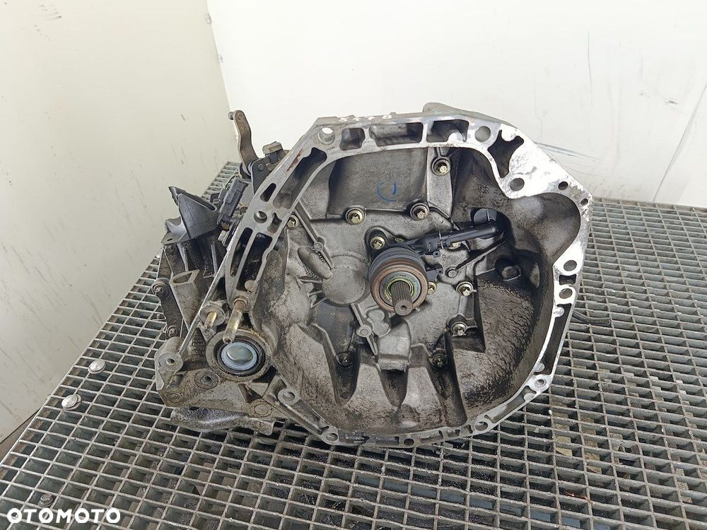 SKRZYNIA BIEGÓW MANUALNA 5 RENAULT CLIO III JH3131 1.6 16V 88KM - 1